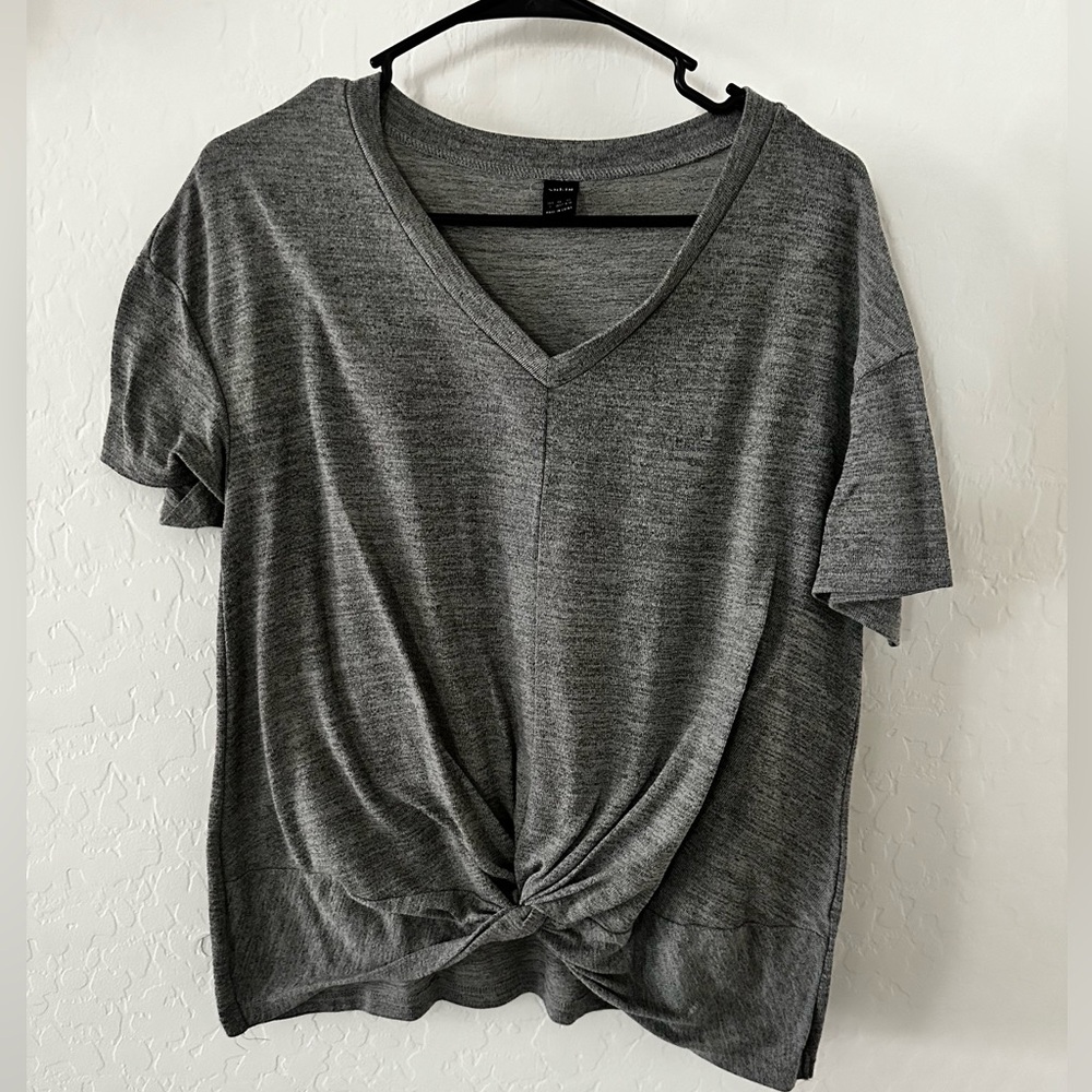 Grey top